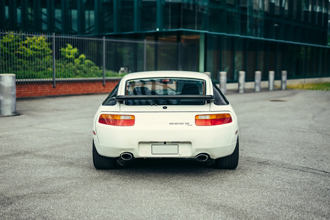 1988 Porsche 928 S4 - Image 6 of 31