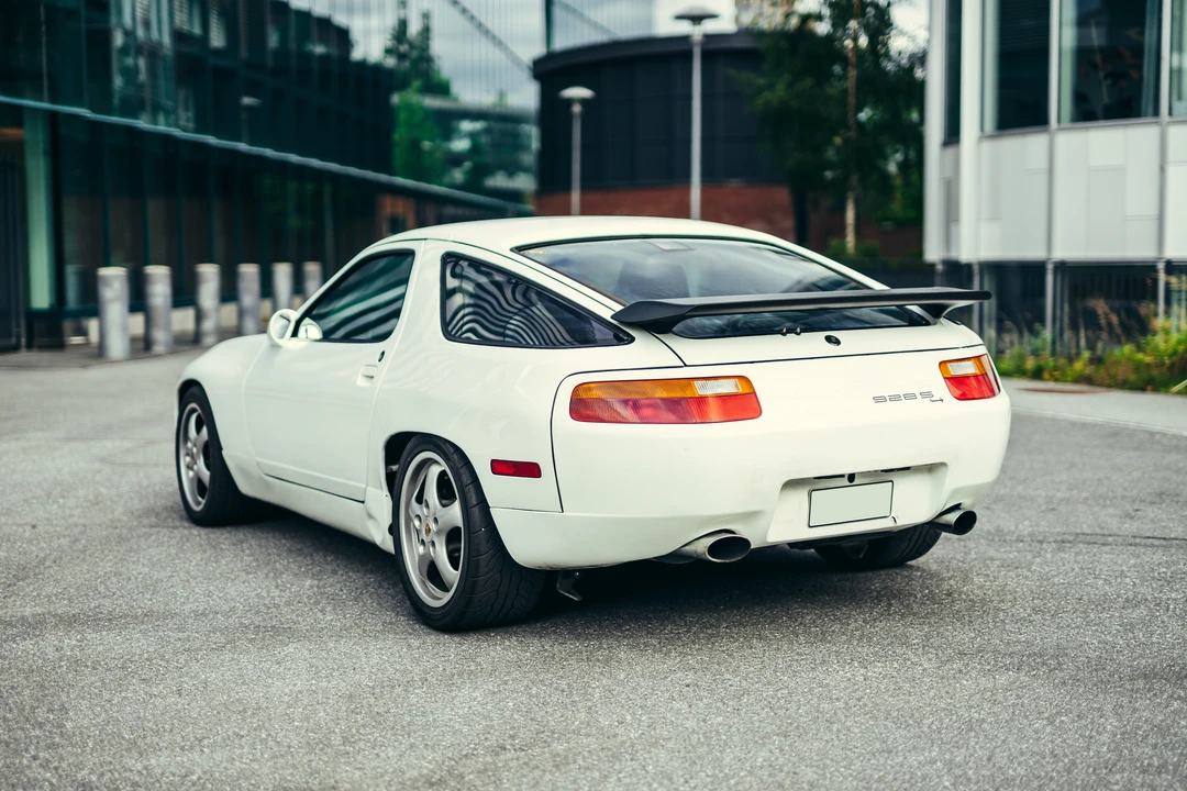 1988 Porsche 928 S4 - Image 7 of 31