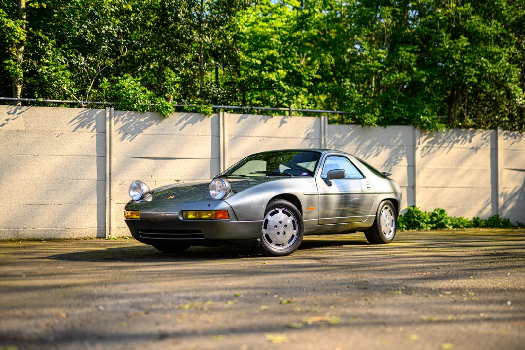1988 Porsche 928 S4 - Image 8 of 31