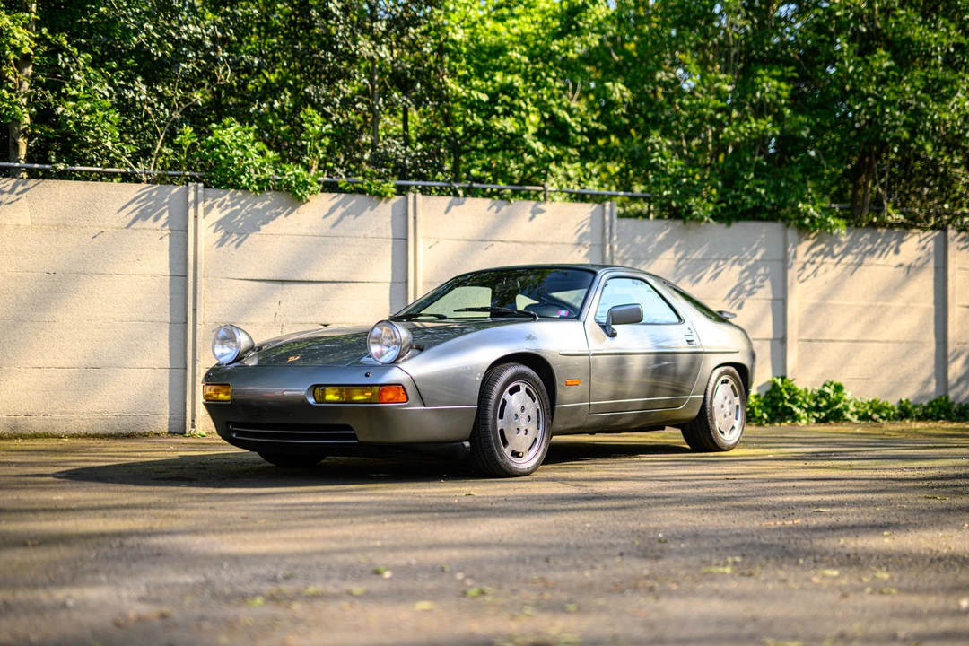 1988 Porsche 928 S4 - Image 2 of 31