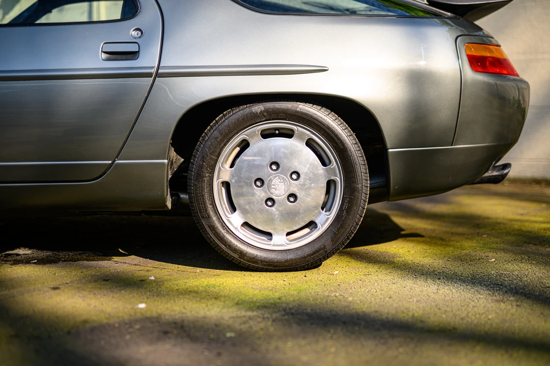 1988 Porsche 928 S4 - Image 30 of 31