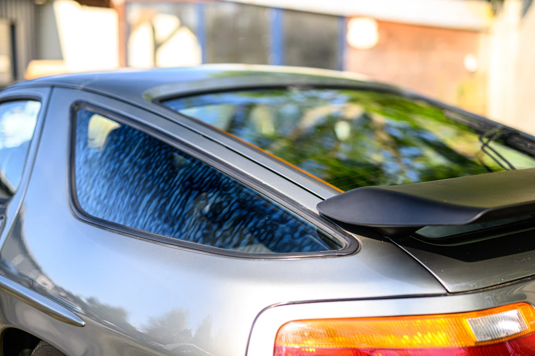 1988 Porsche 928 S4 - Image 14 of 31