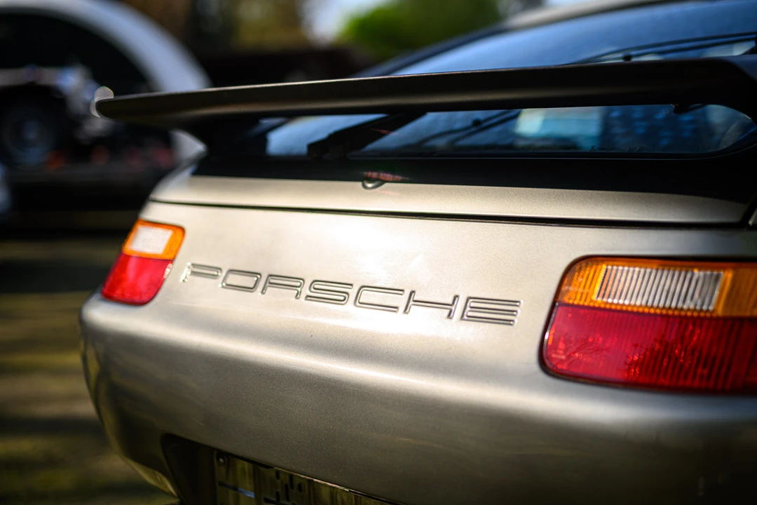 1988 Porsche 928 S4 - Image 15 of 31