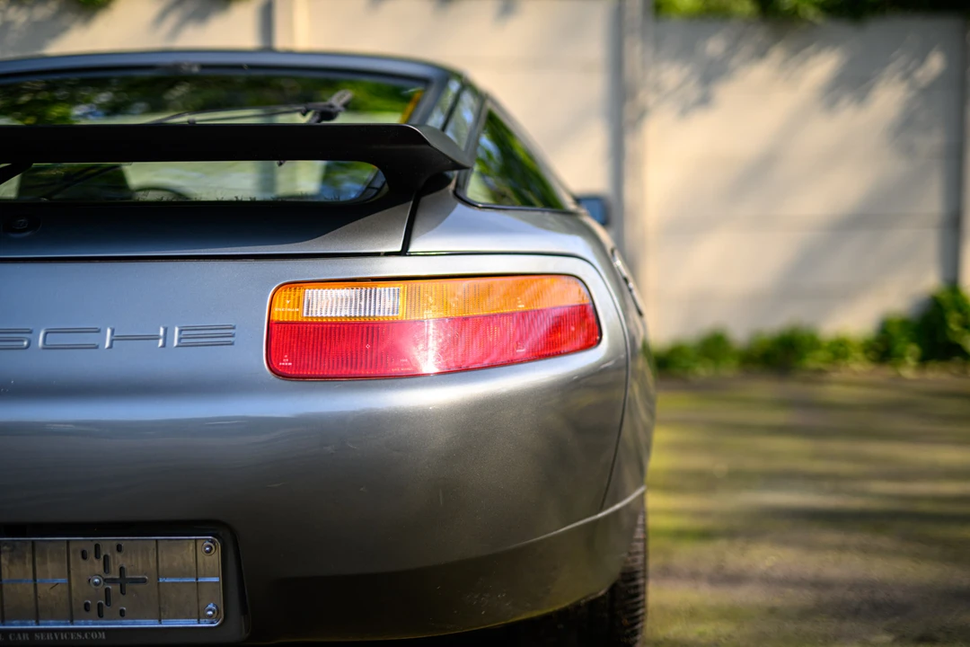 1988 Porsche 928 S4 - Image 13 of 31
