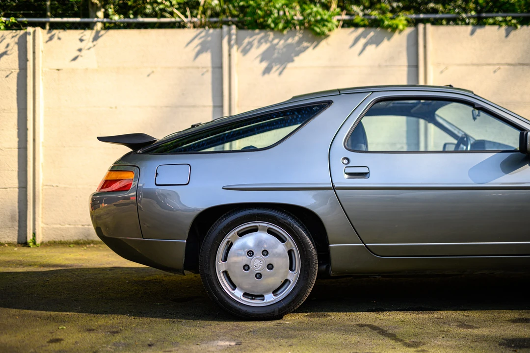 1988 Porsche 928 S4 - Image 27 of 31