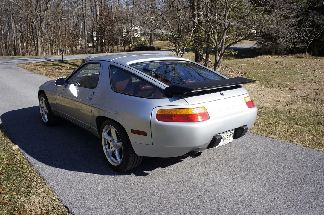 1988 Porsche 928 S4 - Image 4 of 10