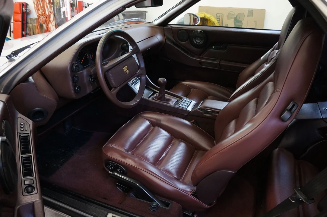 1988 Porsche 928 S4 - Image 6 of 10