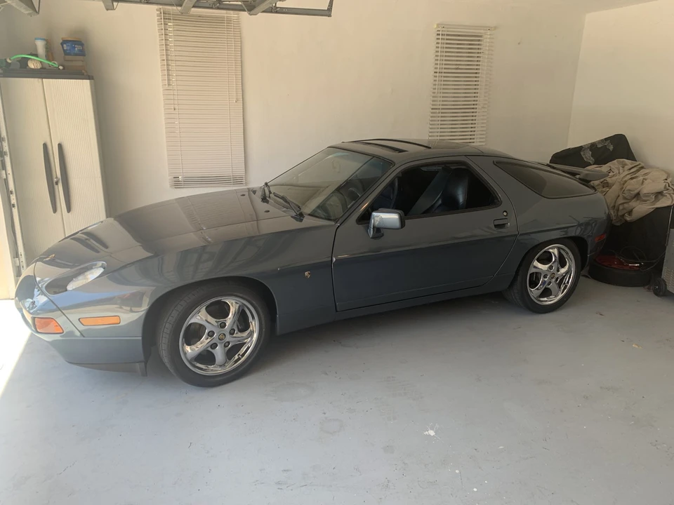 1988 Porsche 928 S4 - Image 10 of 31