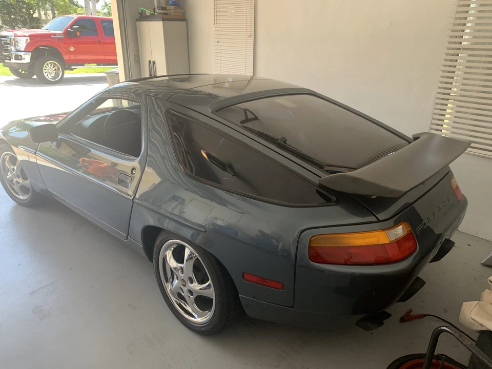 1988 Porsche 928 S4 - Image 9 of 31