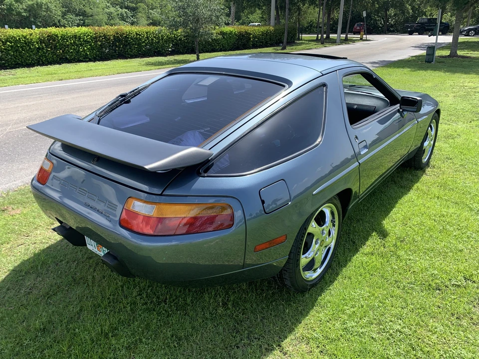 1988 Porsche 928 S4 - Image 7 of 31