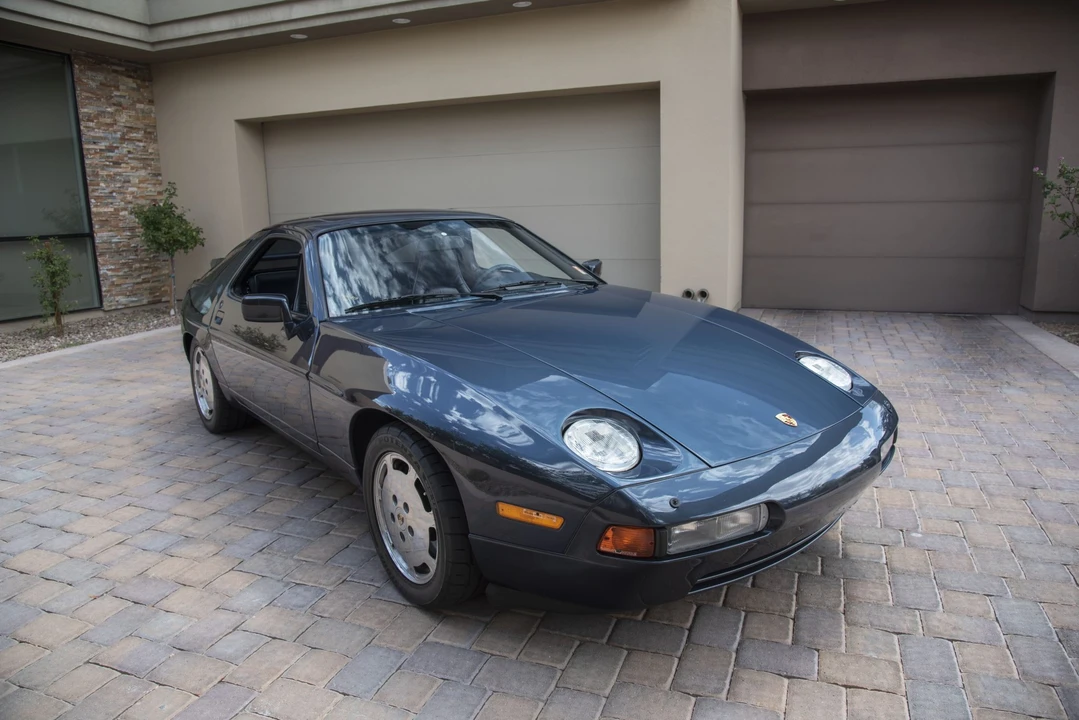 1988 Porsche 928 S4 - Image 9 of 31