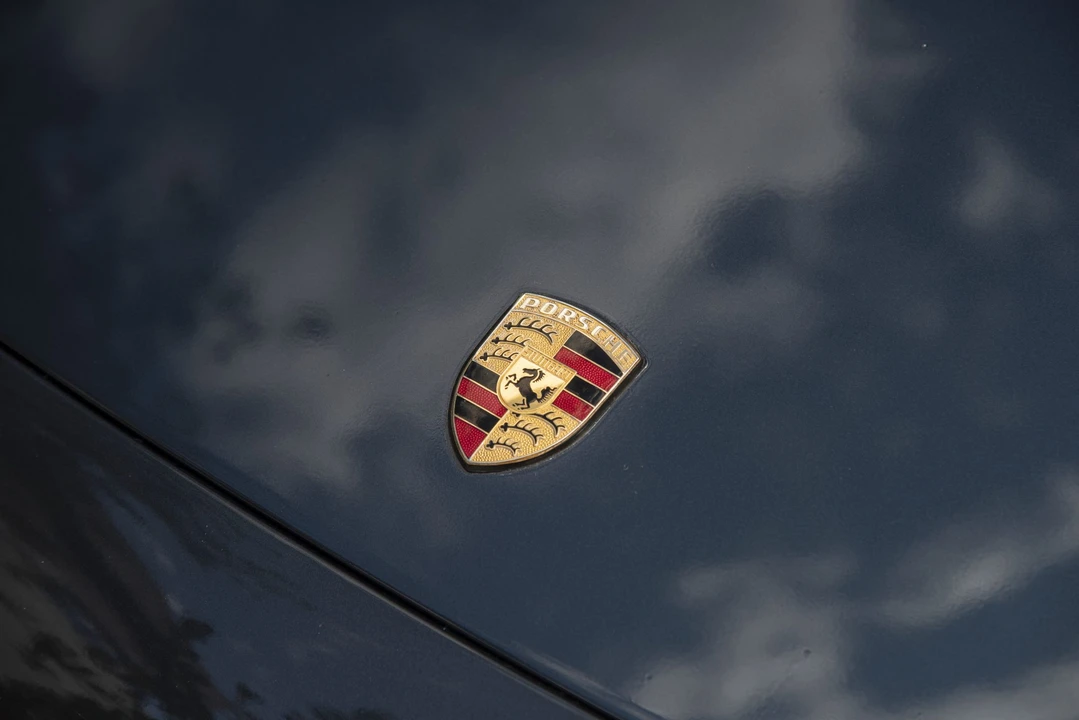 1988 Porsche 928 S4 - Image 16 of 31