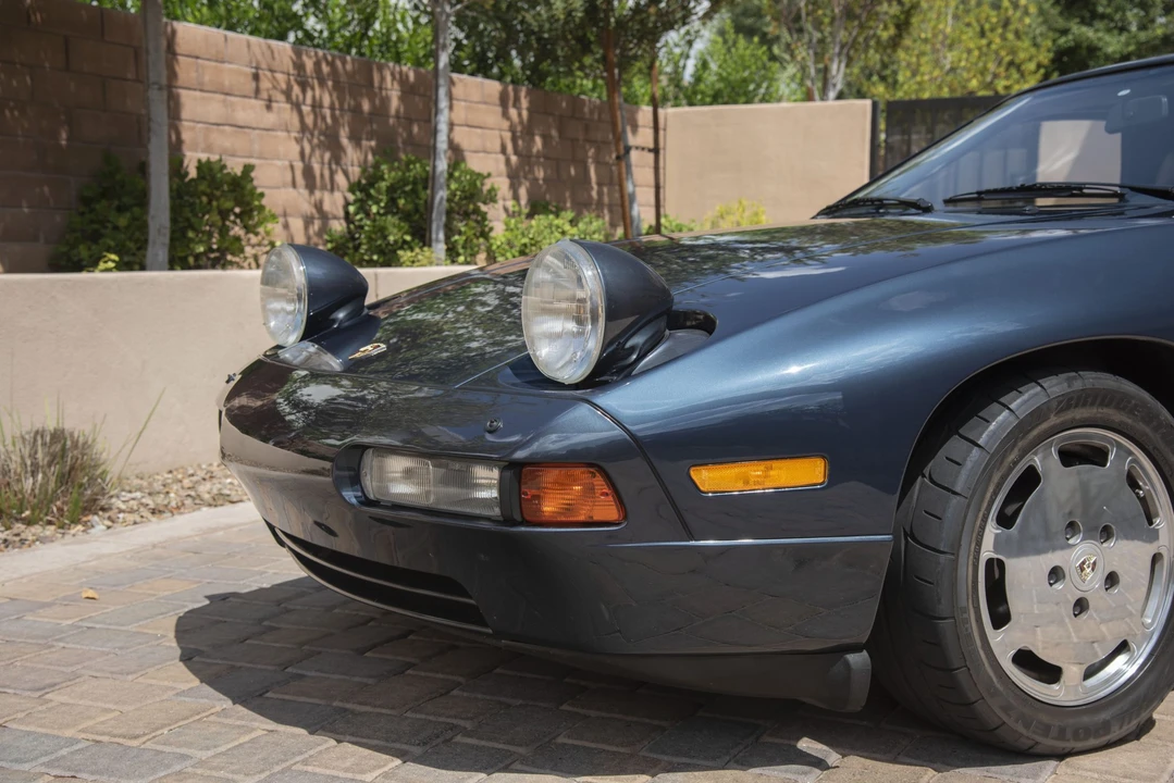 1988 Porsche 928 S4 - Image 14 of 31