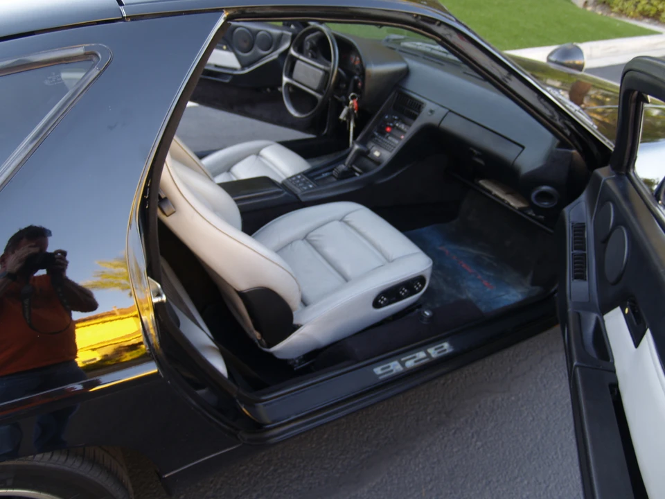 1988 Porsche 928 S4 - Image 30 of 31