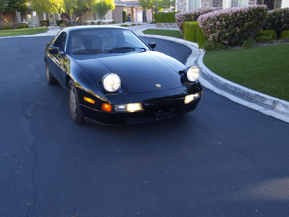 1988 Porsche 928 S4 - Image 11 of 31