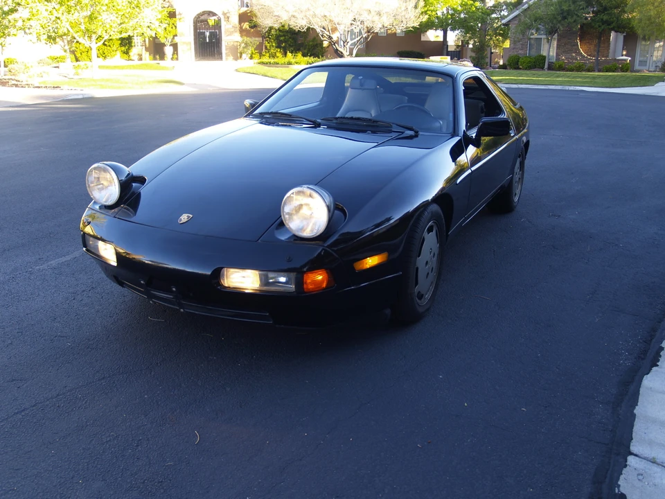 1988 Porsche 928 S4 - Image 13 of 31