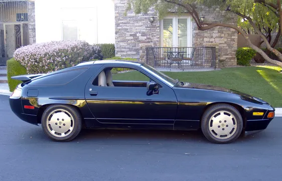 1988 Porsche 928 S4 - Image 2 of 31