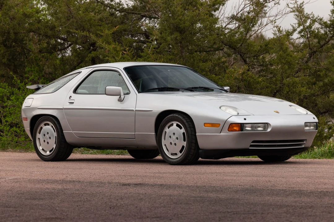 1988 Porsche 928 S4 - Image 15 of 31