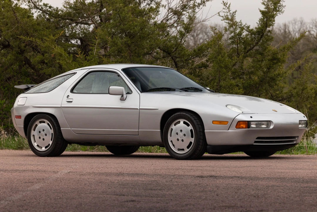1988 Porsche 928 S4 - Image 16 of 31