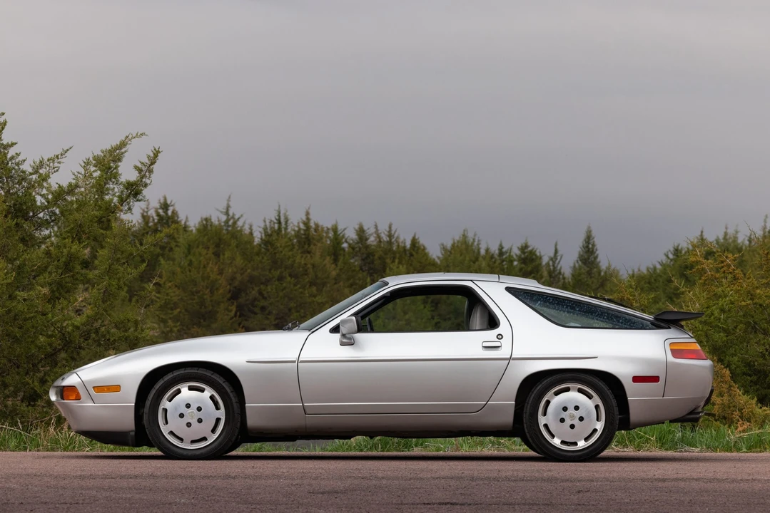 1988 Porsche 928 S4 - Image 4 of 31