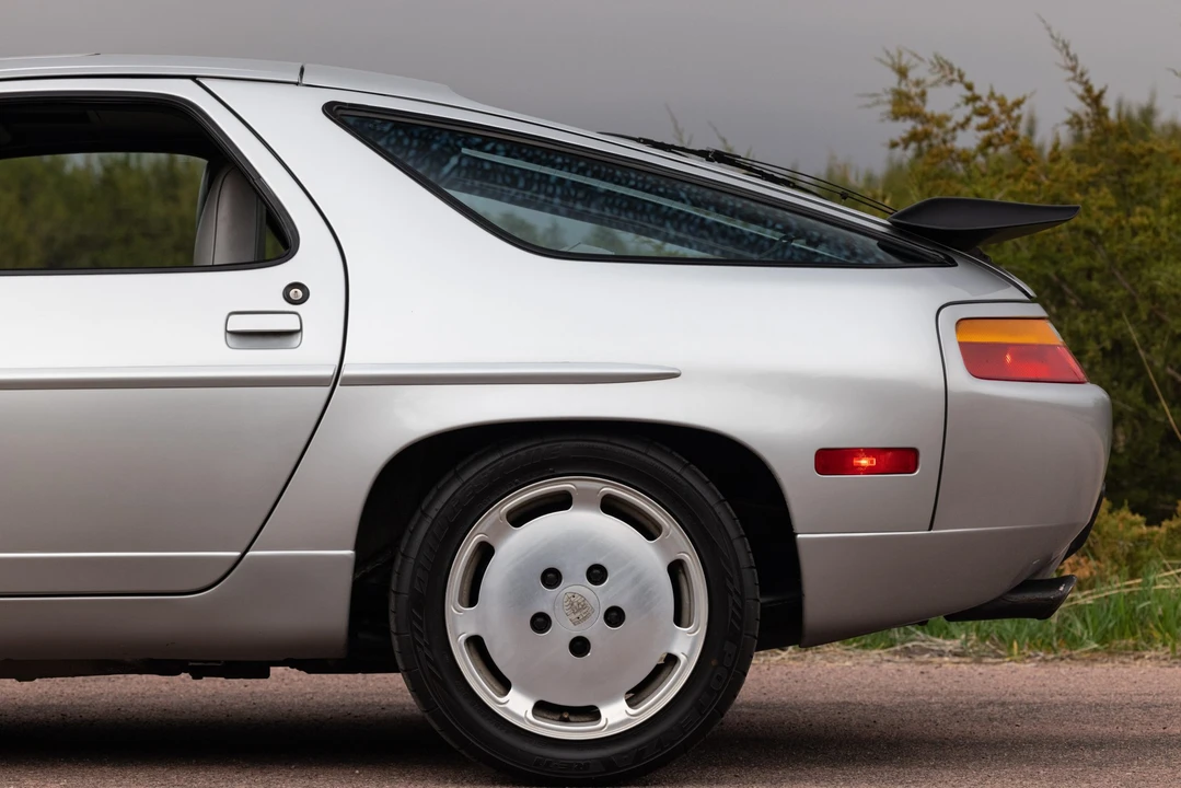 1988 Porsche 928 S4 - Image 30 of 31