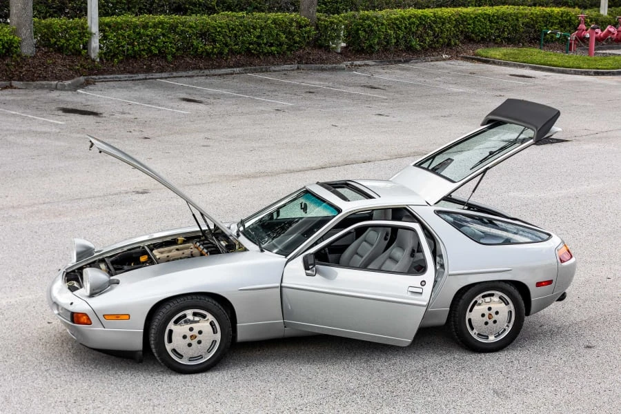 1988 Porsche 928 S4 - Image 11 of 31