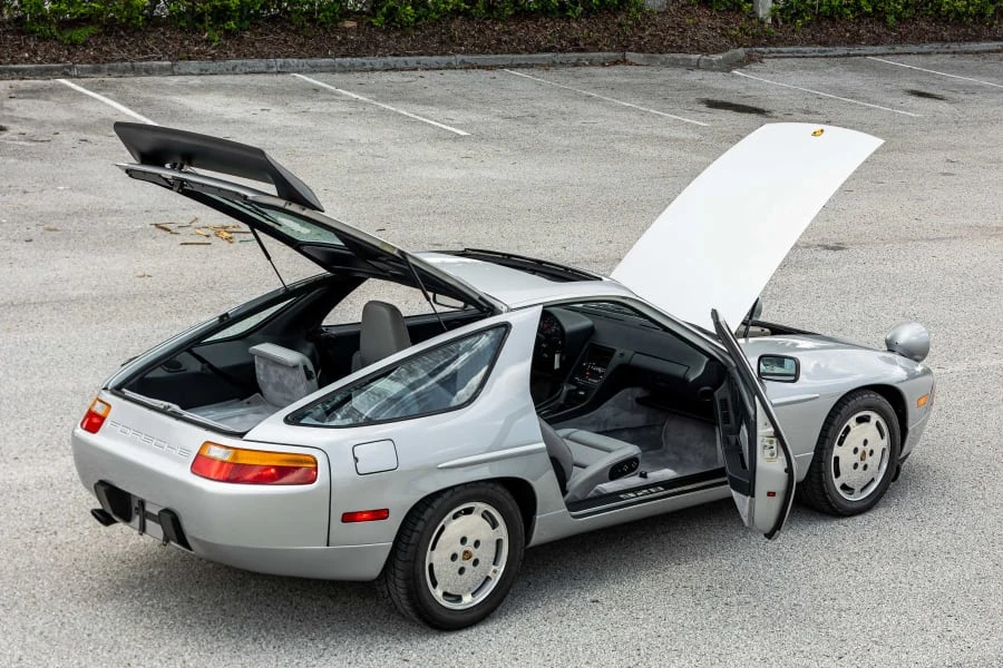 1988 Porsche 928 S4 - Image 13 of 31