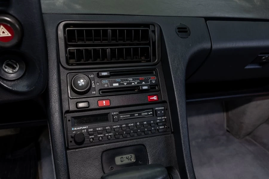 1988 Porsche 928 S4 - Image 28 of 31