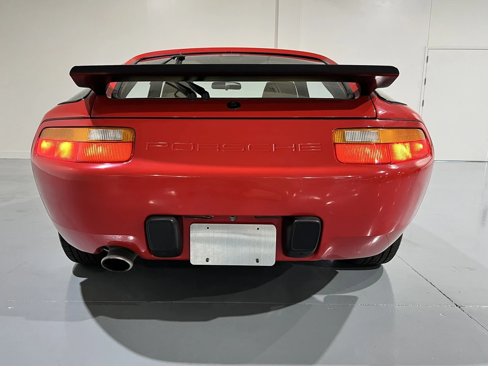 1988 Porsche 928 S4 - Image 8 of 31