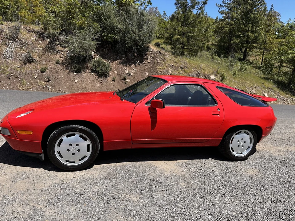1988 Porsche 928 S4 - Image 7 of 31