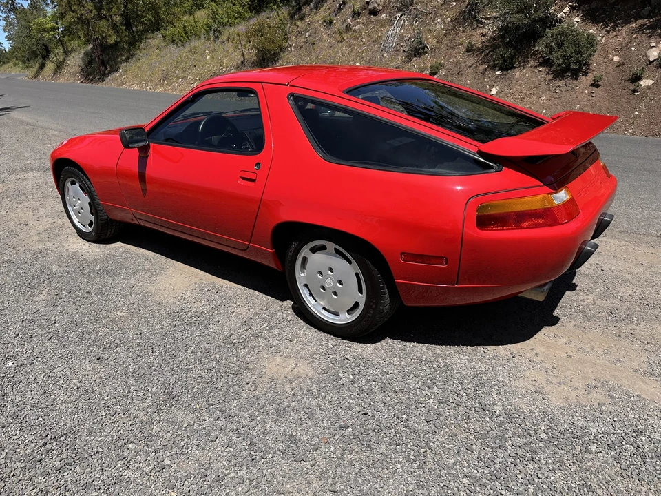 1988 Porsche 928 S4 - Image 9 of 31