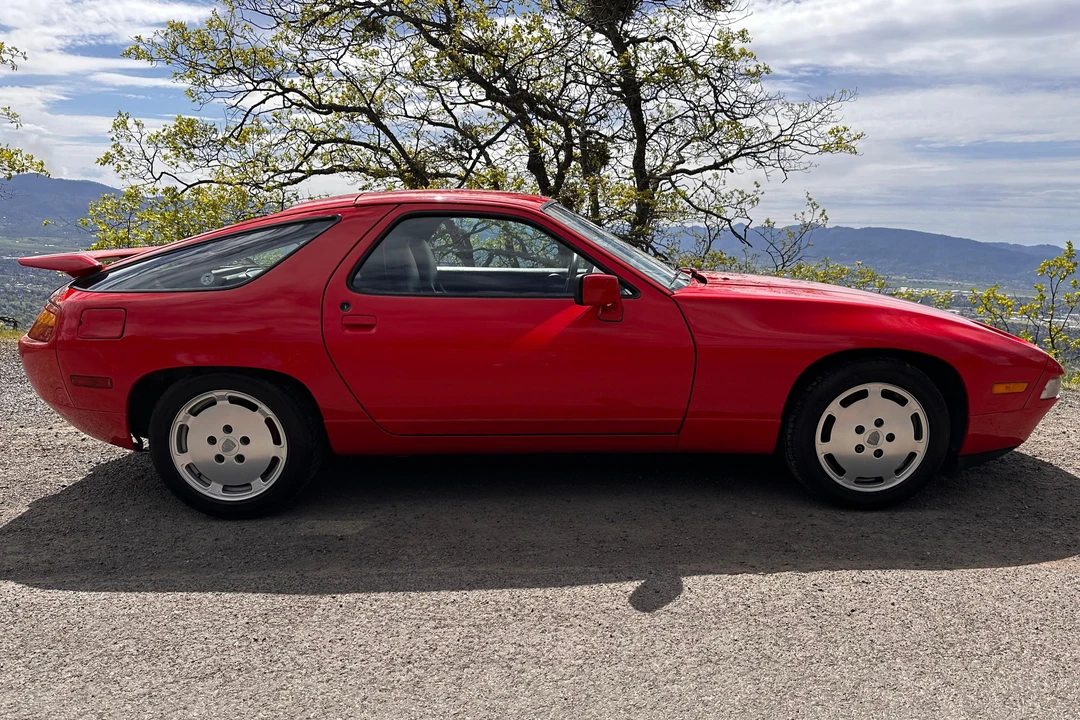 1988 Porsche 928 S4 - Image 3 of 31