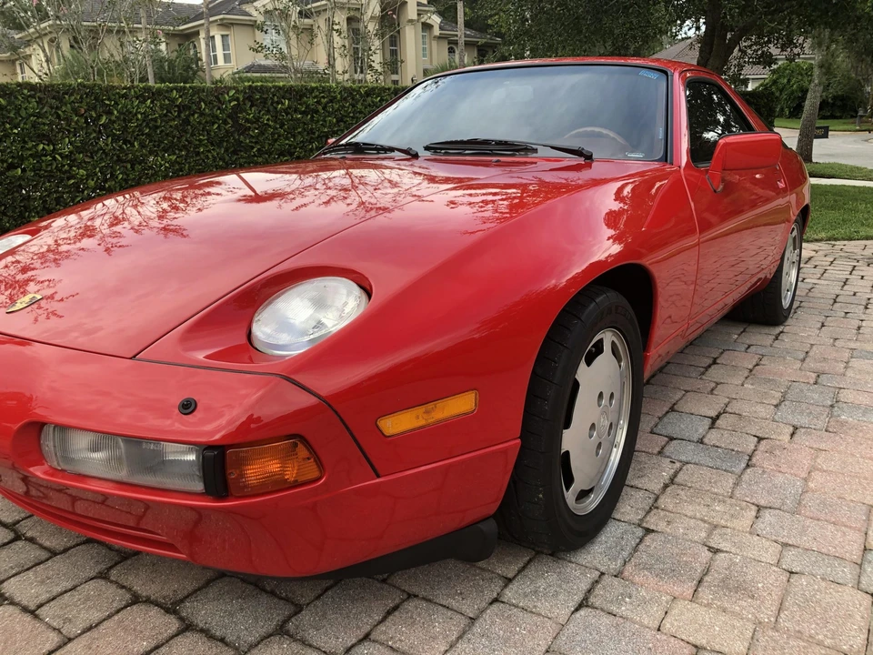 1988 Porsche 928 S4 - Image 15 of 31