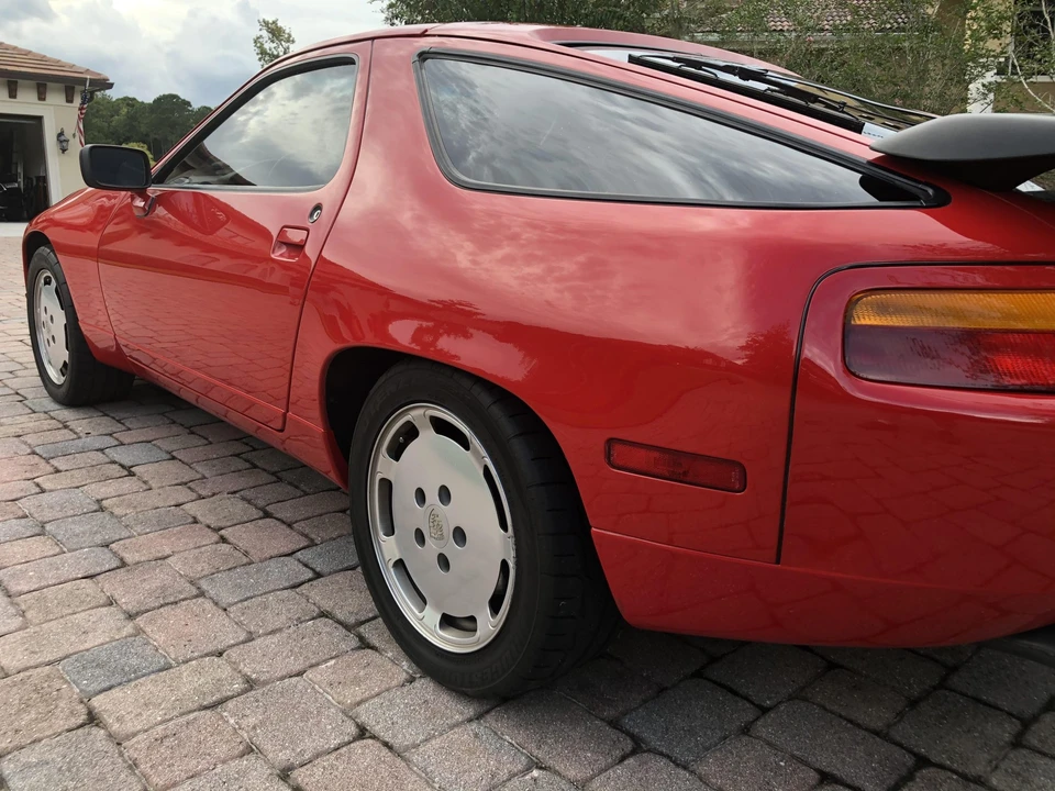 1988 Porsche 928 S4 - Image 24 of 31