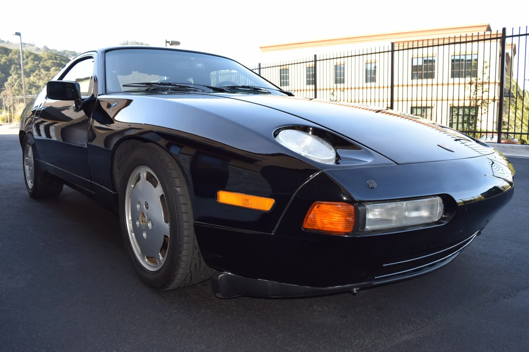 1988 Porsche 928 S4 - Image 8 of 31