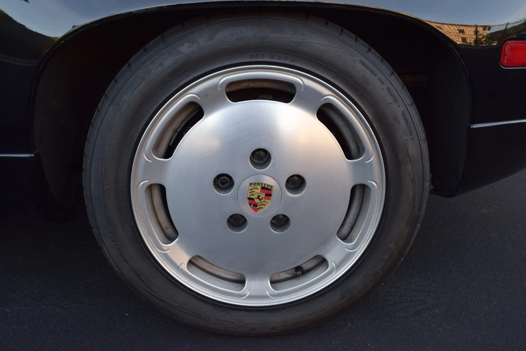 1988 Porsche 928 S4 - Image 20 of 31