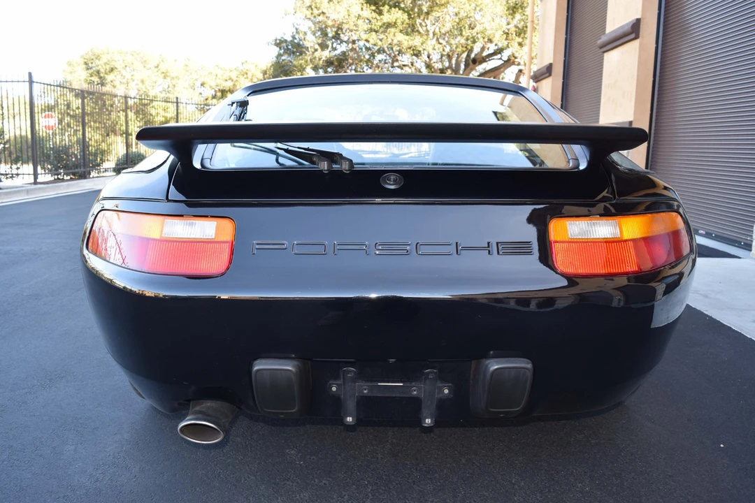1988 Porsche 928 S4 - Image 6 of 31