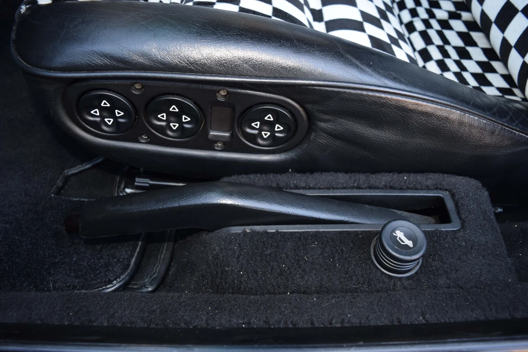 1988 Porsche 928 S4 - Image 29 of 31