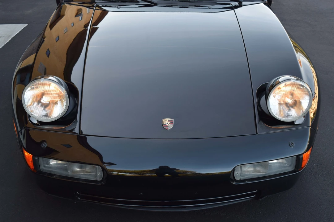 1988 Porsche 928 S4 - Image 9 of 31