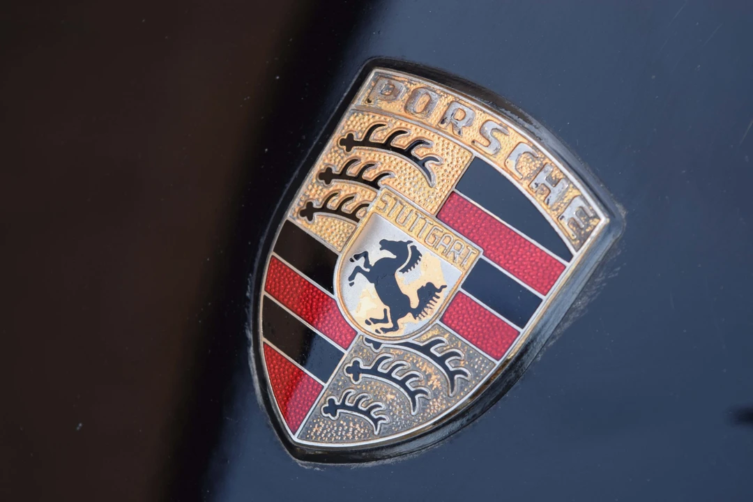 1988 Porsche 928 S4 - Image 14 of 31