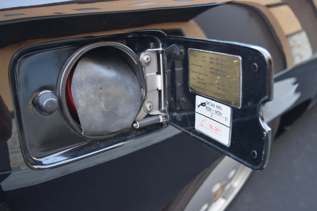 1988 Porsche 928 S4 - Image 17 of 31