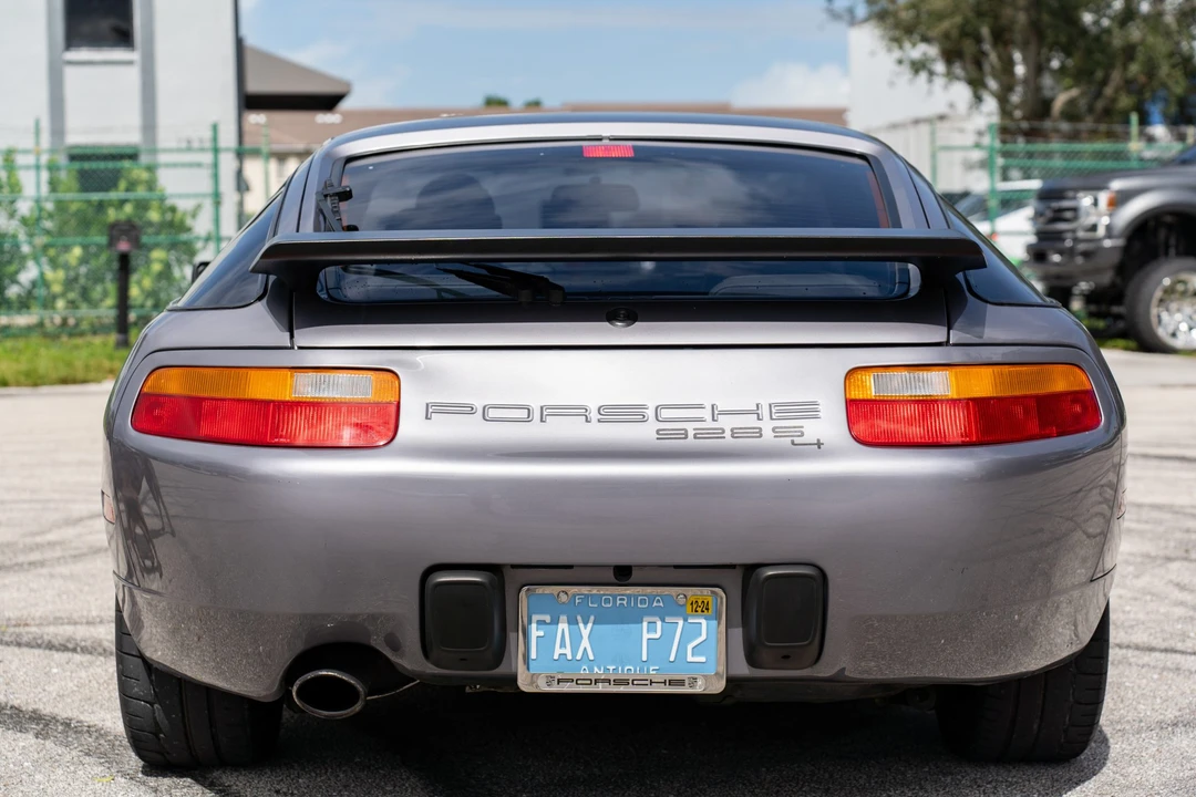 1988 Porsche 928 S4 - Image 11 of 31