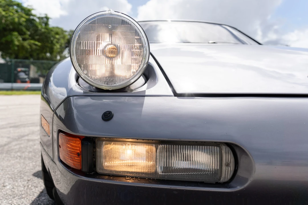 1988 Porsche 928 S4 - Image 12 of 31