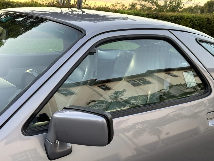 1988 Porsche 928 S4 - Image 12 of 24
