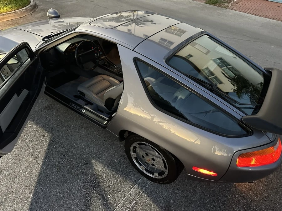 1988 Porsche 928 S4 - Image 14 of 24
