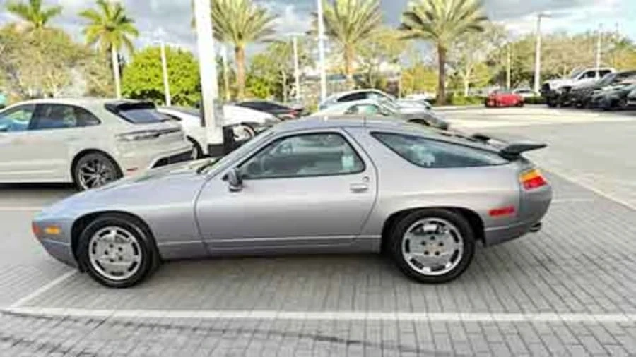 1988 Porsche 928 S4 - Image 2 of 24