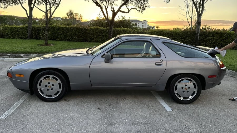 1988 Porsche 928 S4 - Image 6 of 24
