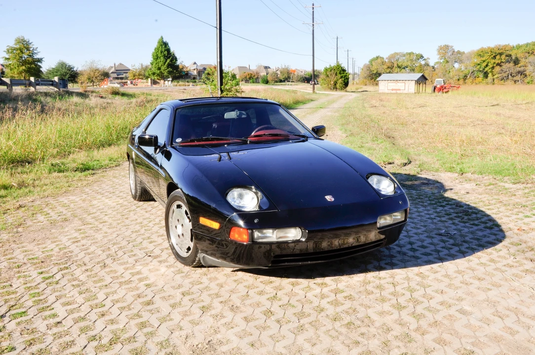 1988 Porsche 928 S4 - Image 2 of 31