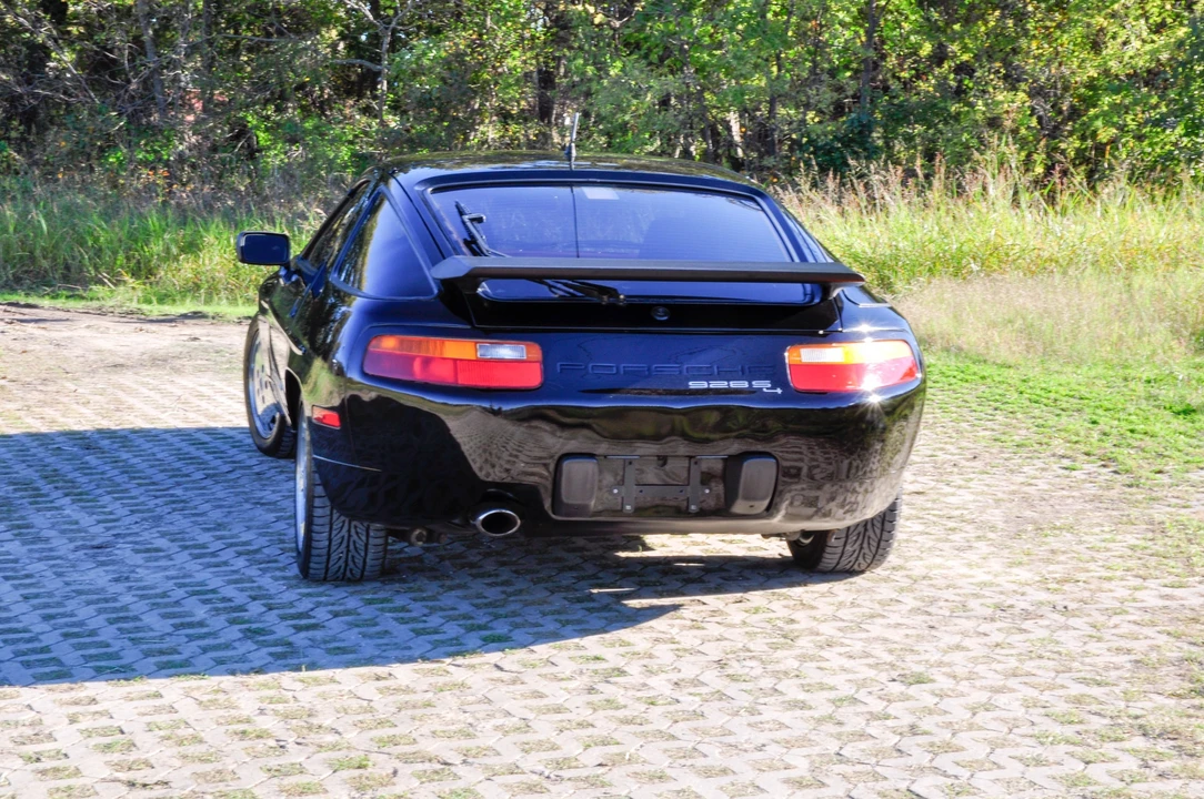 1988 Porsche 928 S4 - Image 6 of 31