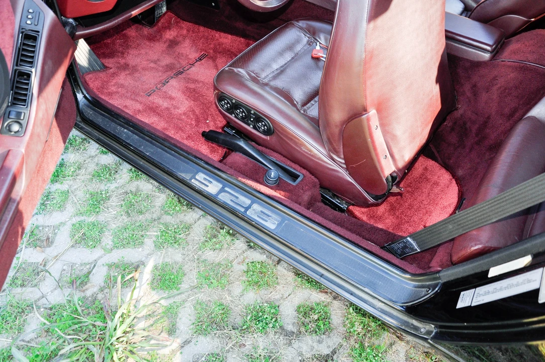 1988 Porsche 928 S4 - Image 25 of 31